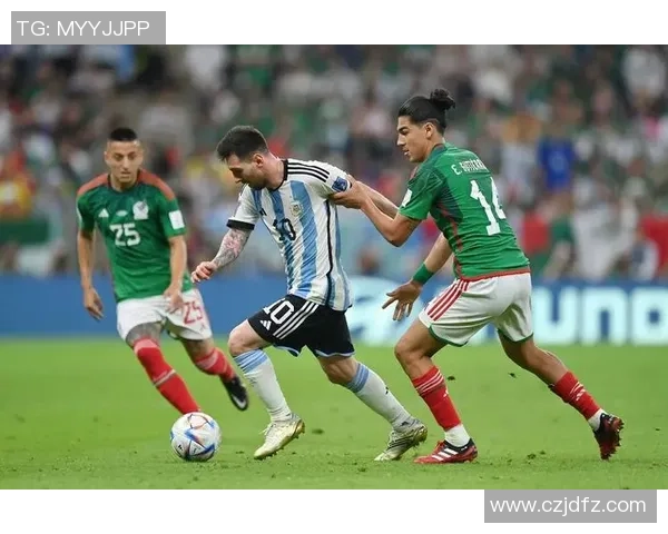 足球明星瞬间定格精彩瞬间展现球场魅力与激情的完美画面