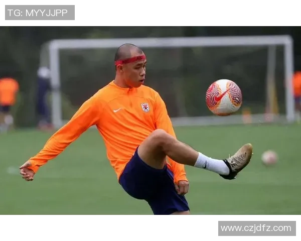 足球明星为何选择突然离开赛场背后的深层原因解析