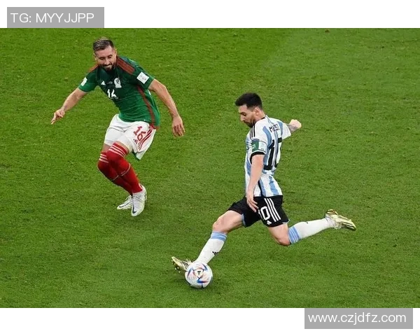 足球明星风采尽显精彩瞬间的介绍与图片展示 足球明星风采尽显精彩瞬间的介绍与图片展示